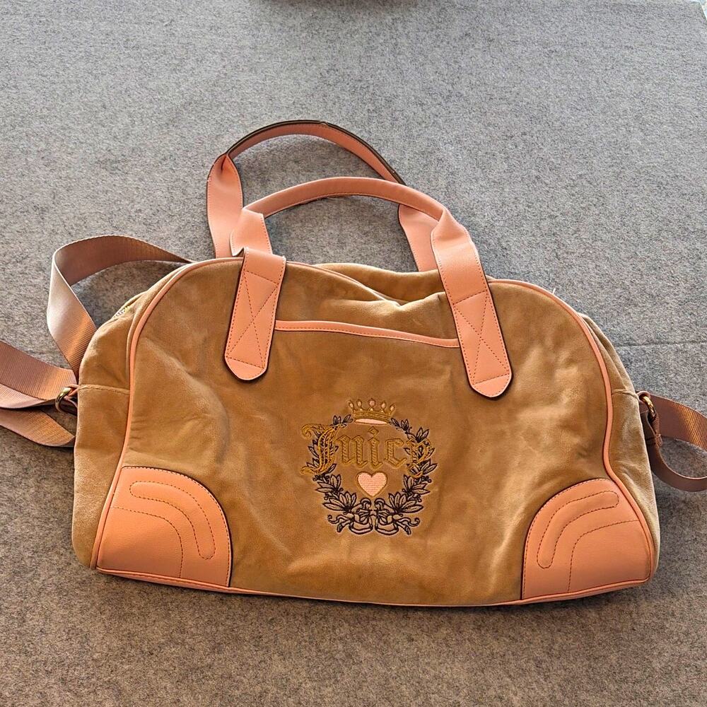 Juicy Couture Beige/Pink Logo Duffle Bag Gold Hardware Detachable Strap Zip